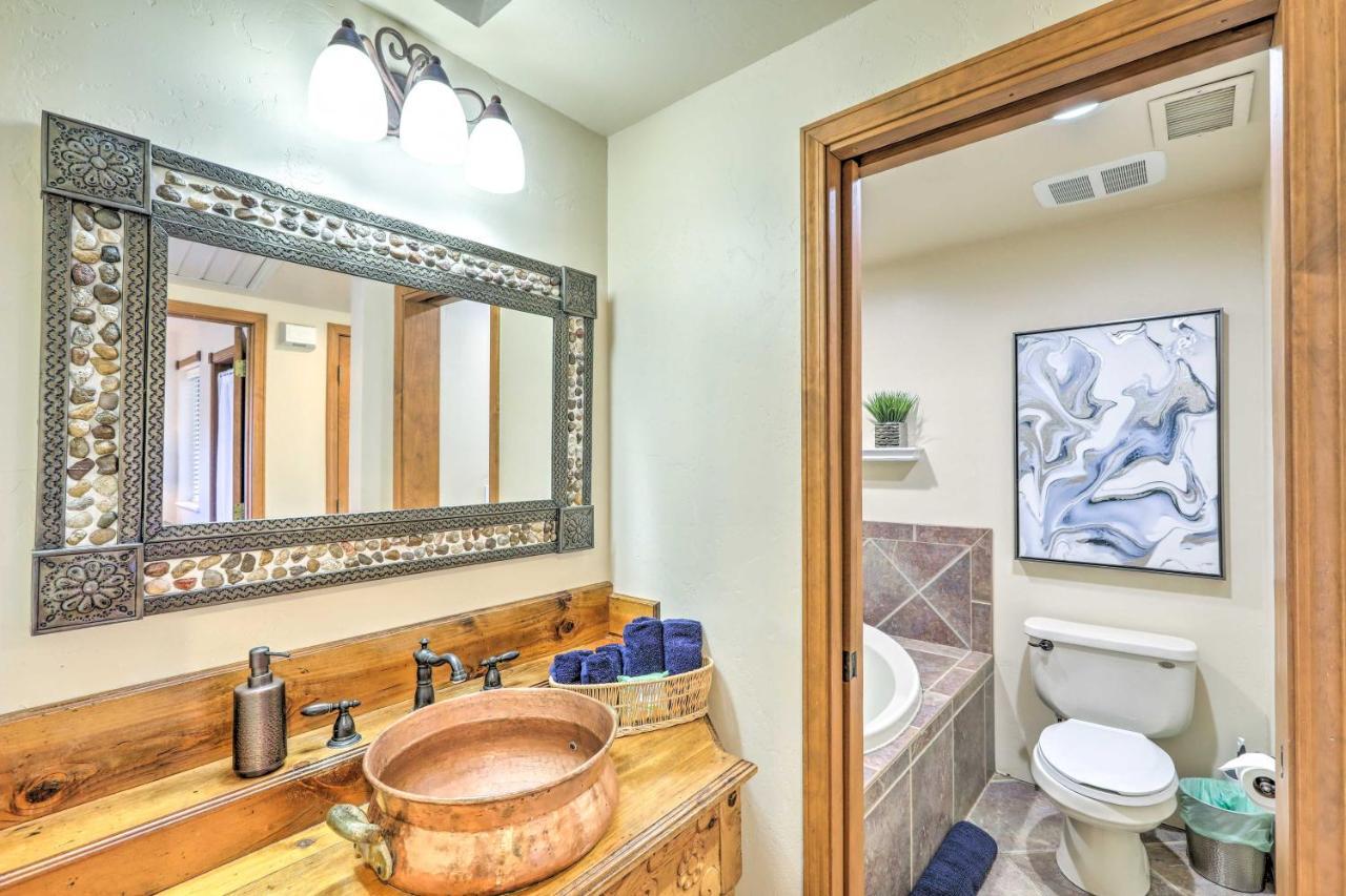 Bright Sedona Home With Deck And Mountain Views! Экстерьер фото